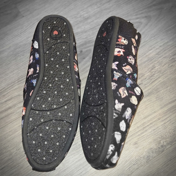 Bobs ladies size 9 slip ons. New - Picture 2 of 2
